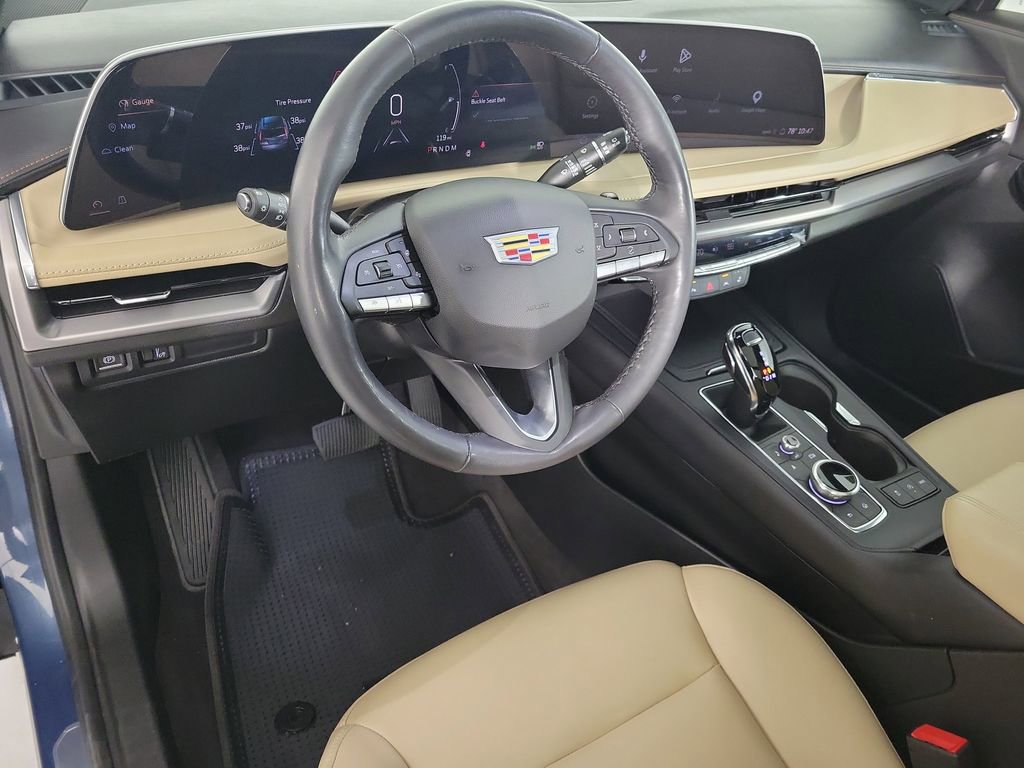Certified 2024 Cadillac XT4 Luxury w/ Cold Weather Package FWD image 19