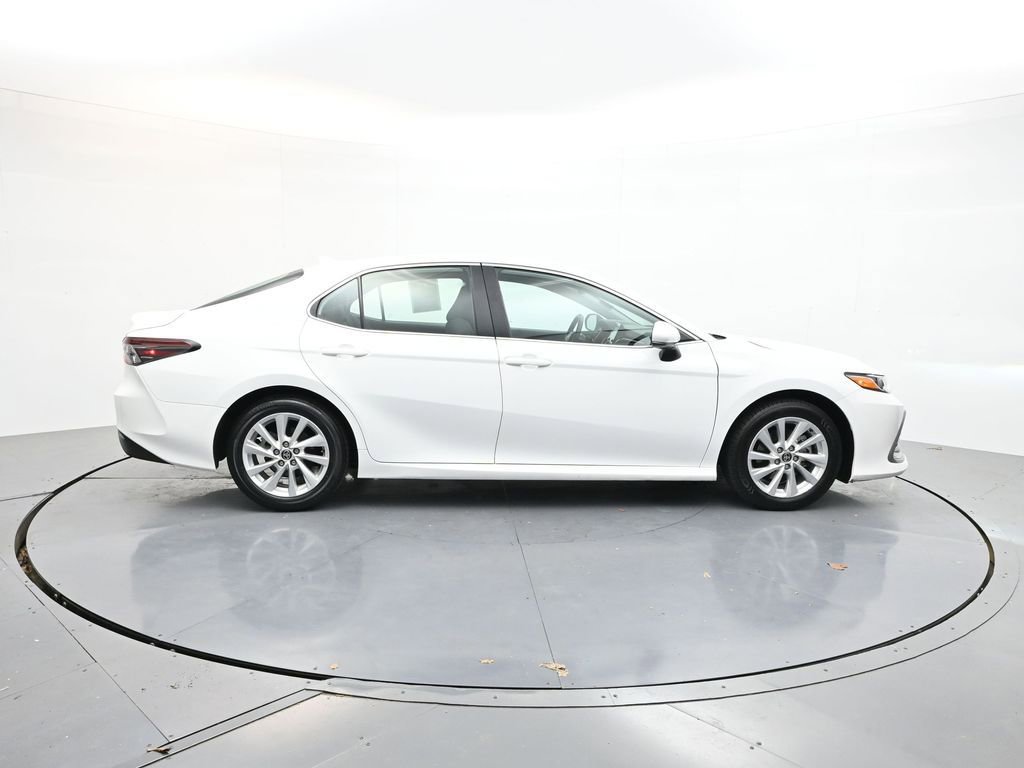 Used 2024 Toyota Camry LE image 8
