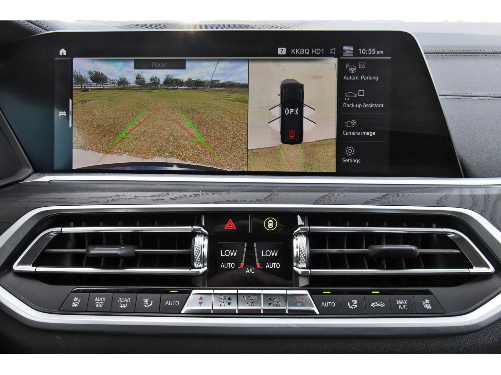 Used 2022 BMW X7 M50i w/ Dynamic Handling Package image 27