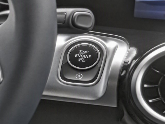Used 2026 Mercedes-Benz GLB 250 image 22