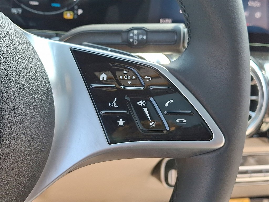 Certified 2025 Mercedes-Benz GLB 250 4MATIC image 22
