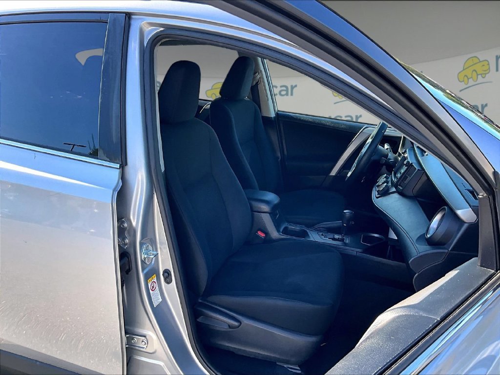 Used 2017 Toyota RAV4 LE w/ Carpet Mat Package AWD/4WD image 11