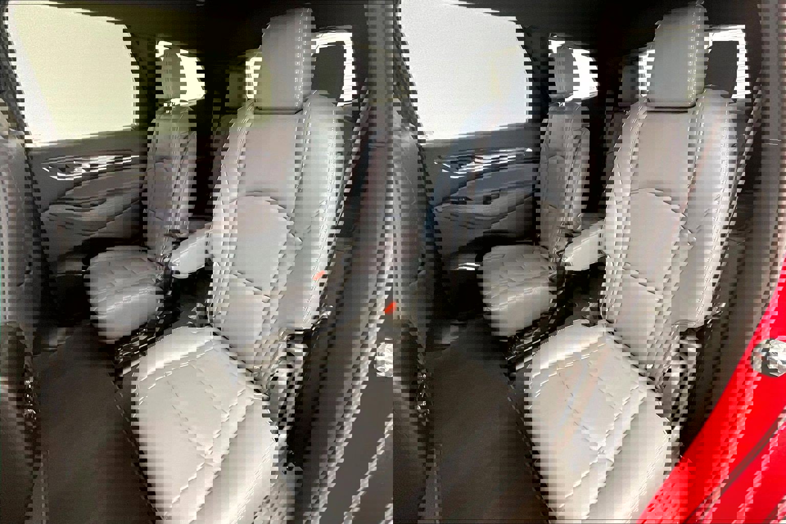 Used 2023 Buick Enclave Essence image 19