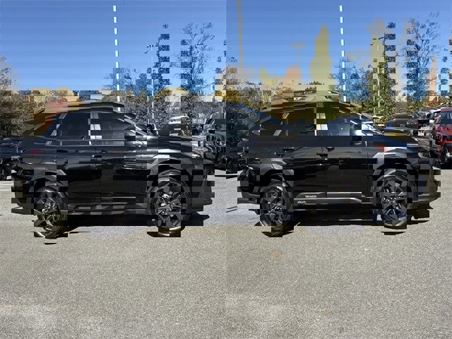 Certified 2025 Subaru Outback Onyx Edition w/ Popular Package #2 image 2