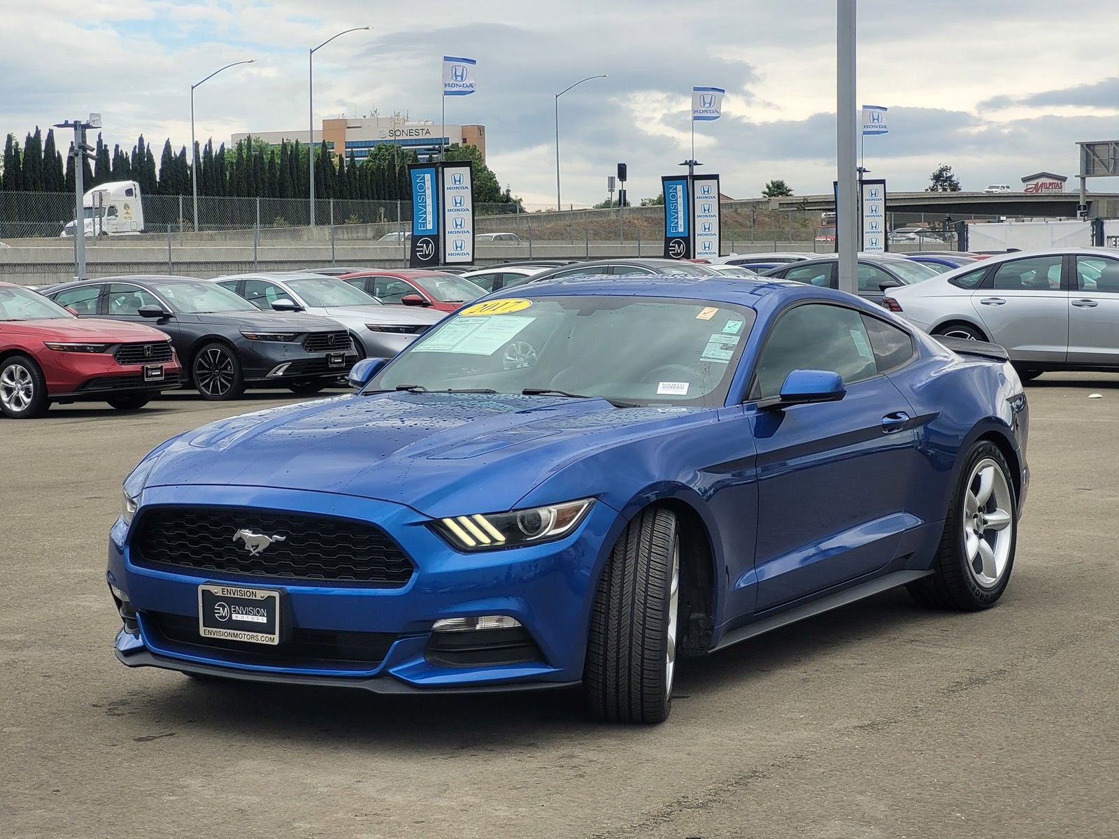 Used 2017 Ford Mustang Coupe image 9