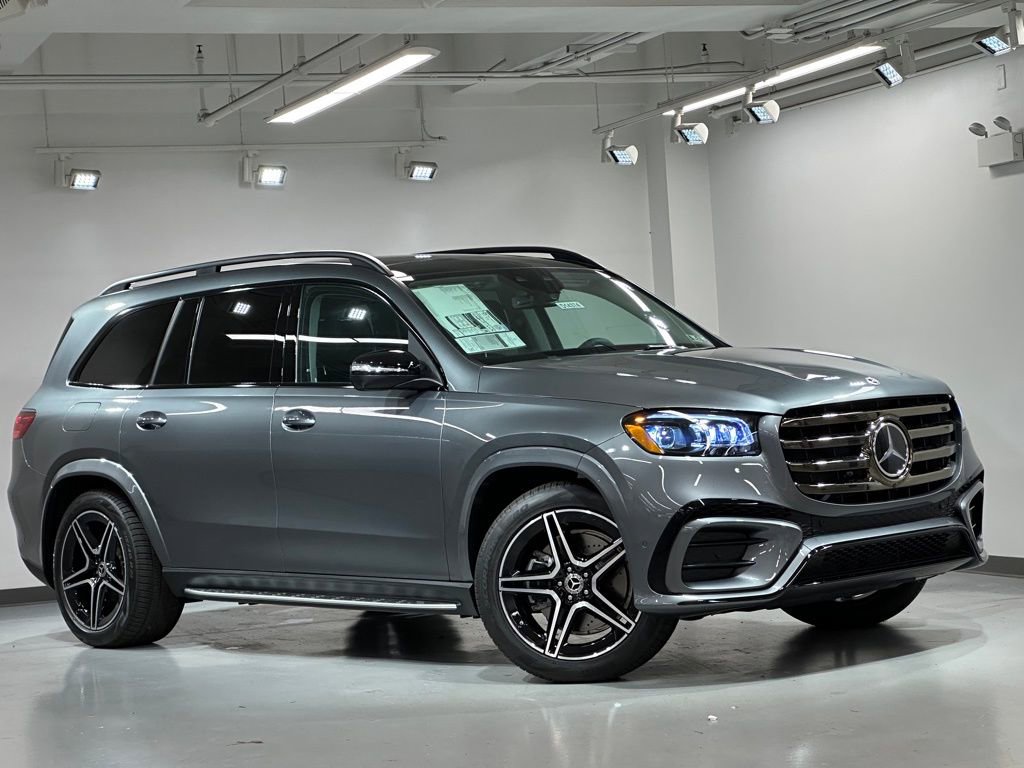New 2026 Mercedes-Benz GLS 450 4MATIC image 2