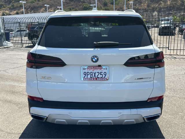 Used 2025 BMW X5 xDrive50e AWD/4WD image 12
