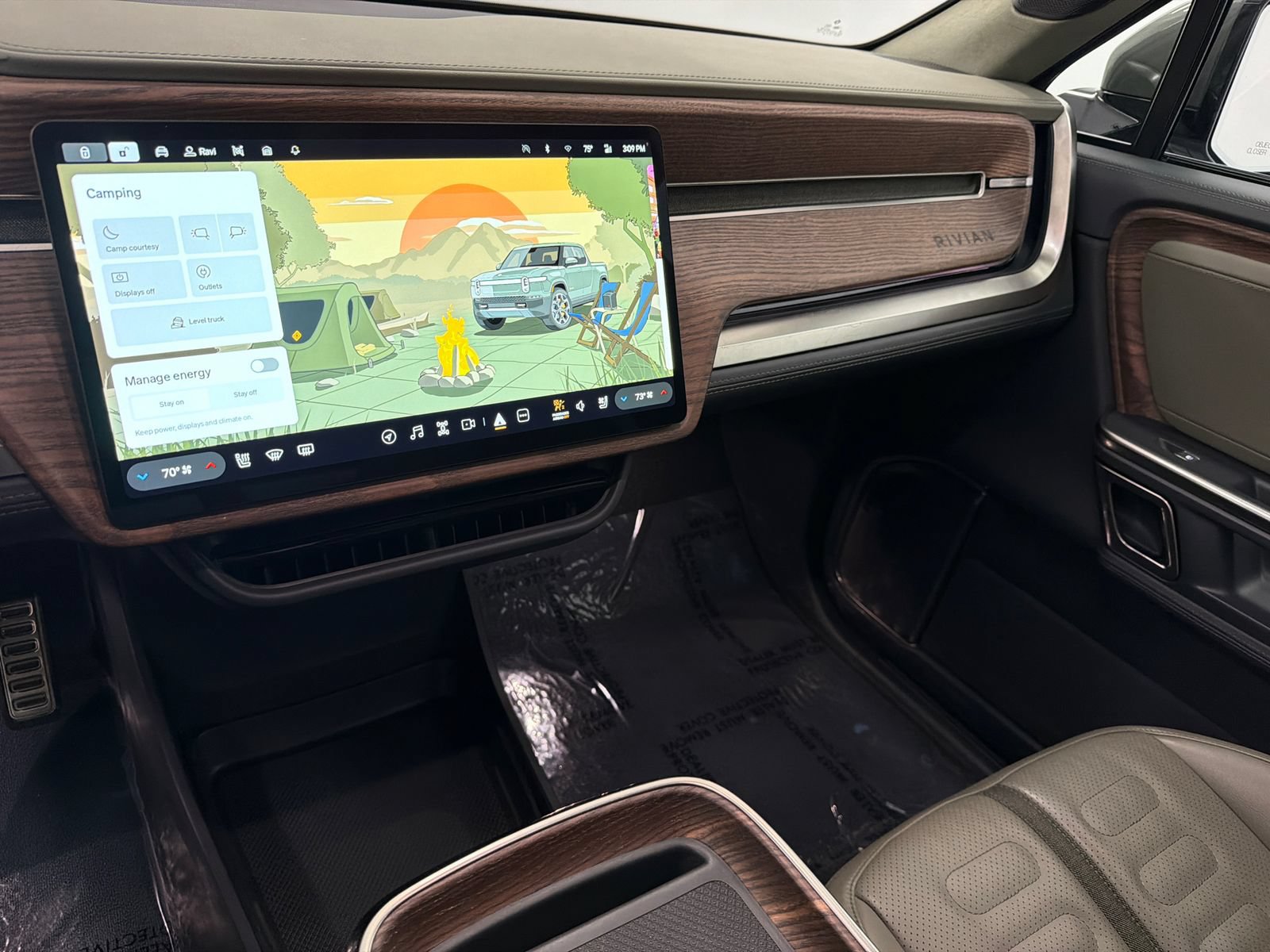 Used 2023 Rivian R1T Launch Edition AWD/4WD image 25