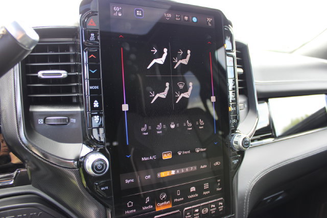 Used 2025 RAM 2500 Limited AWD/4WD image 29