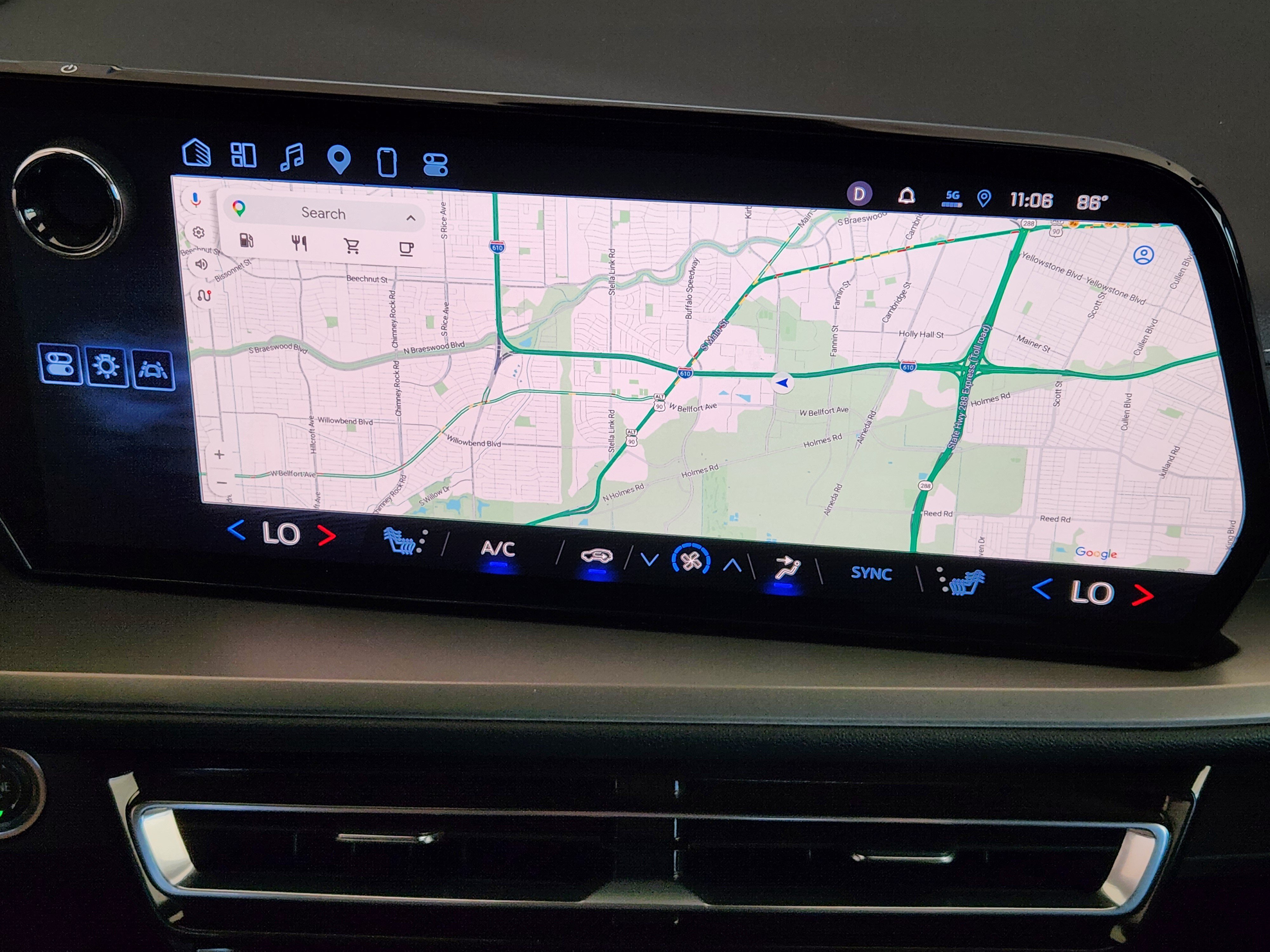 Certified 2025 Chevrolet Traverse LT FWD image 17