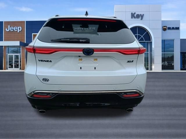 Used 2024 Toyota Venza Nightshade AWD/4WD image 4