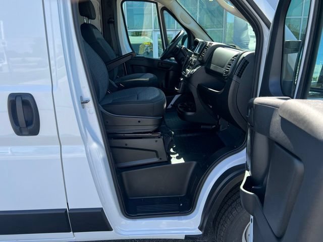 New 2026 RAM ProMaster 2500 w/ Convenience Group FWD image 7