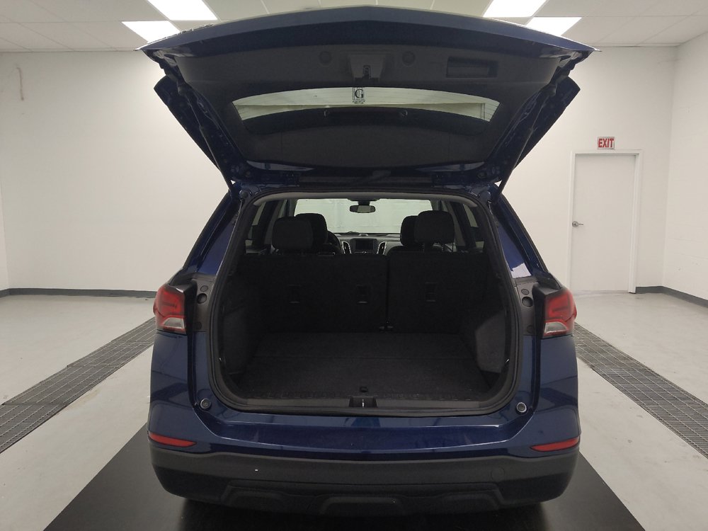 Used 2022 Chevrolet Equinox LS w/ LS Convenience Package FWD image 29