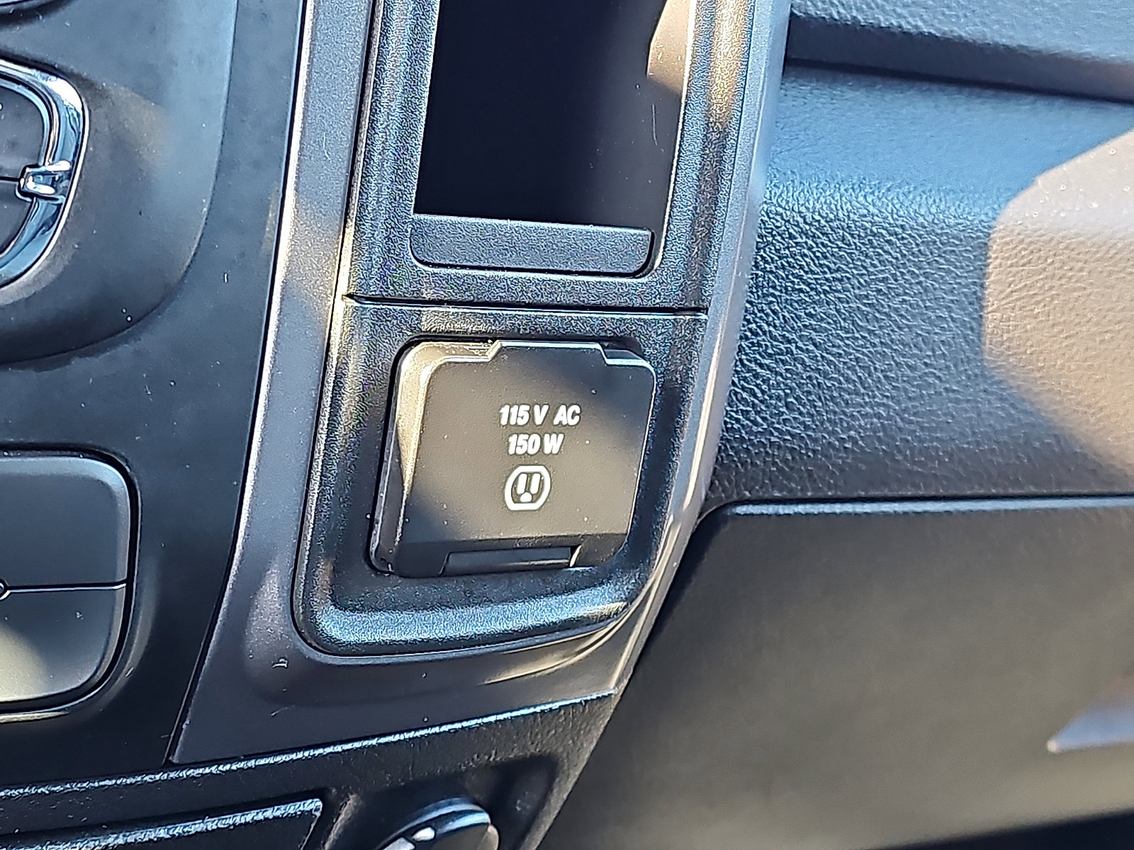 Used 2022 RAM 1500 Classic Warlock w/ Electronics Group image 22