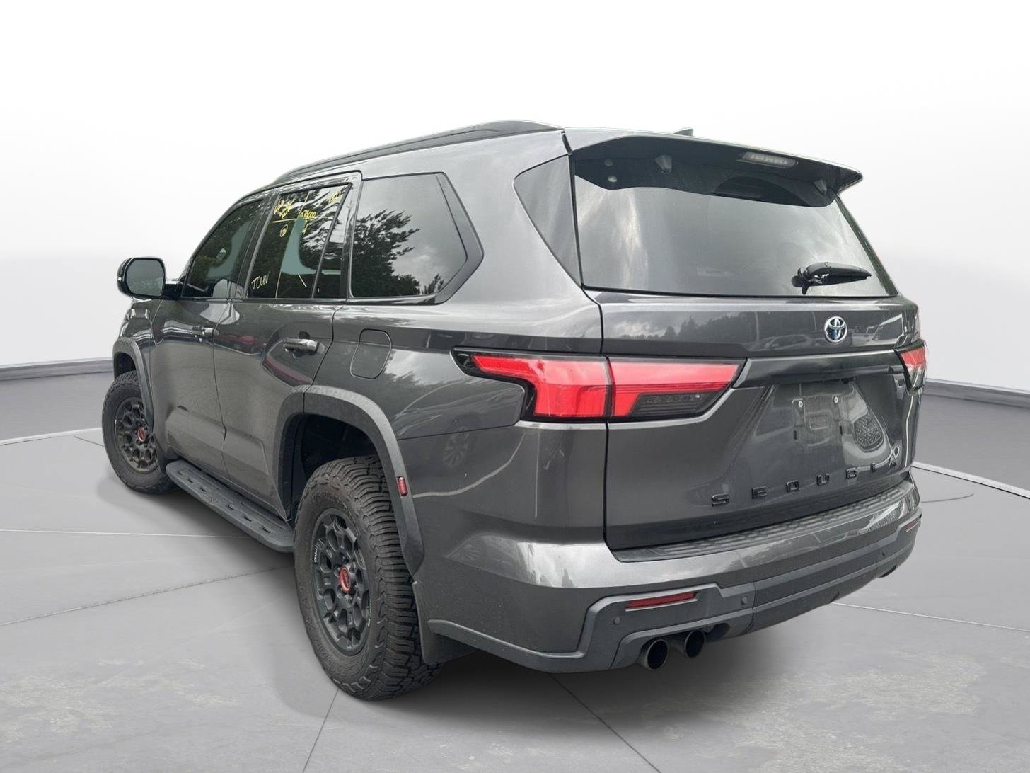 Used 2023 Toyota Sequoia TRD Pro AWD/4WD image 8