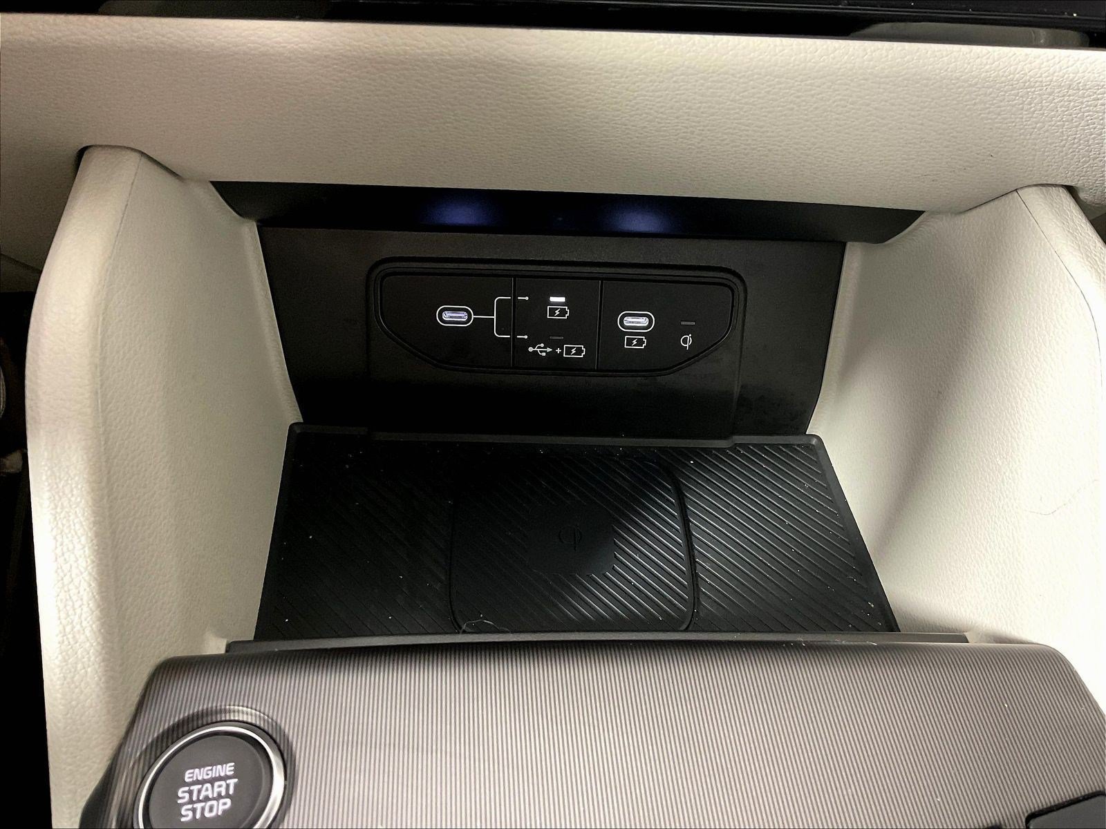 Used 2026 Kia Sportage EX FWD image 16
