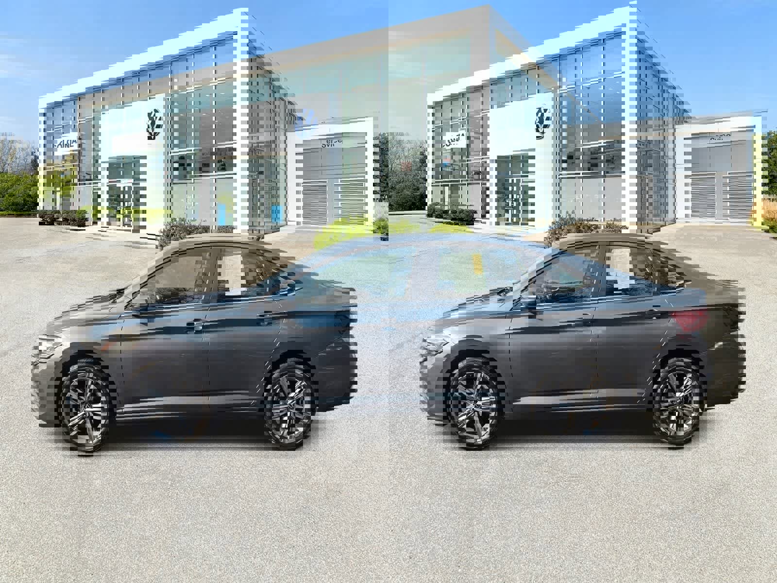 Certified 2024 Volkswagen Jetta SE image 7