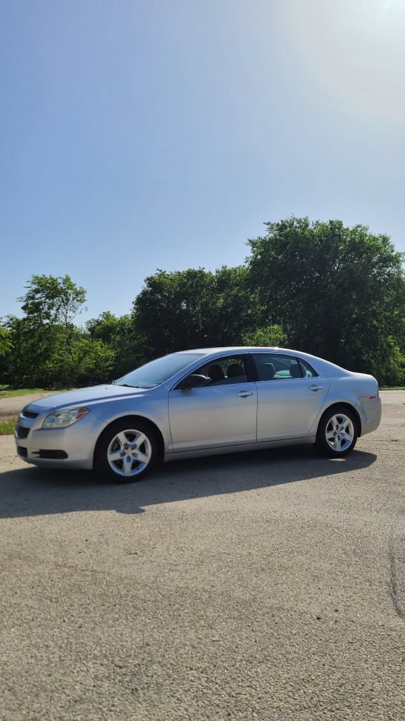Used 2012 Chevrolet Malibu LS FWD image 1