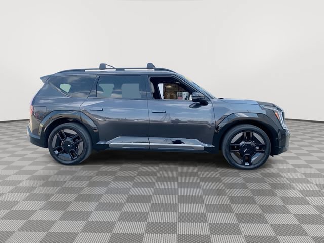 Certified 2024 Kia EV9 GT-Line AWD/4WD image 11
