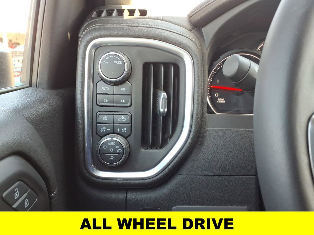 Used 2022 Chevrolet Silverado 2500 LTZ w/ LTZ Convenience Package AWD/4WD image 13