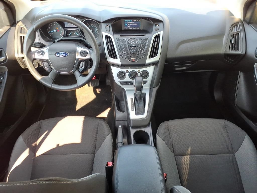 Used 2012 Ford Focus SE FWD image 9