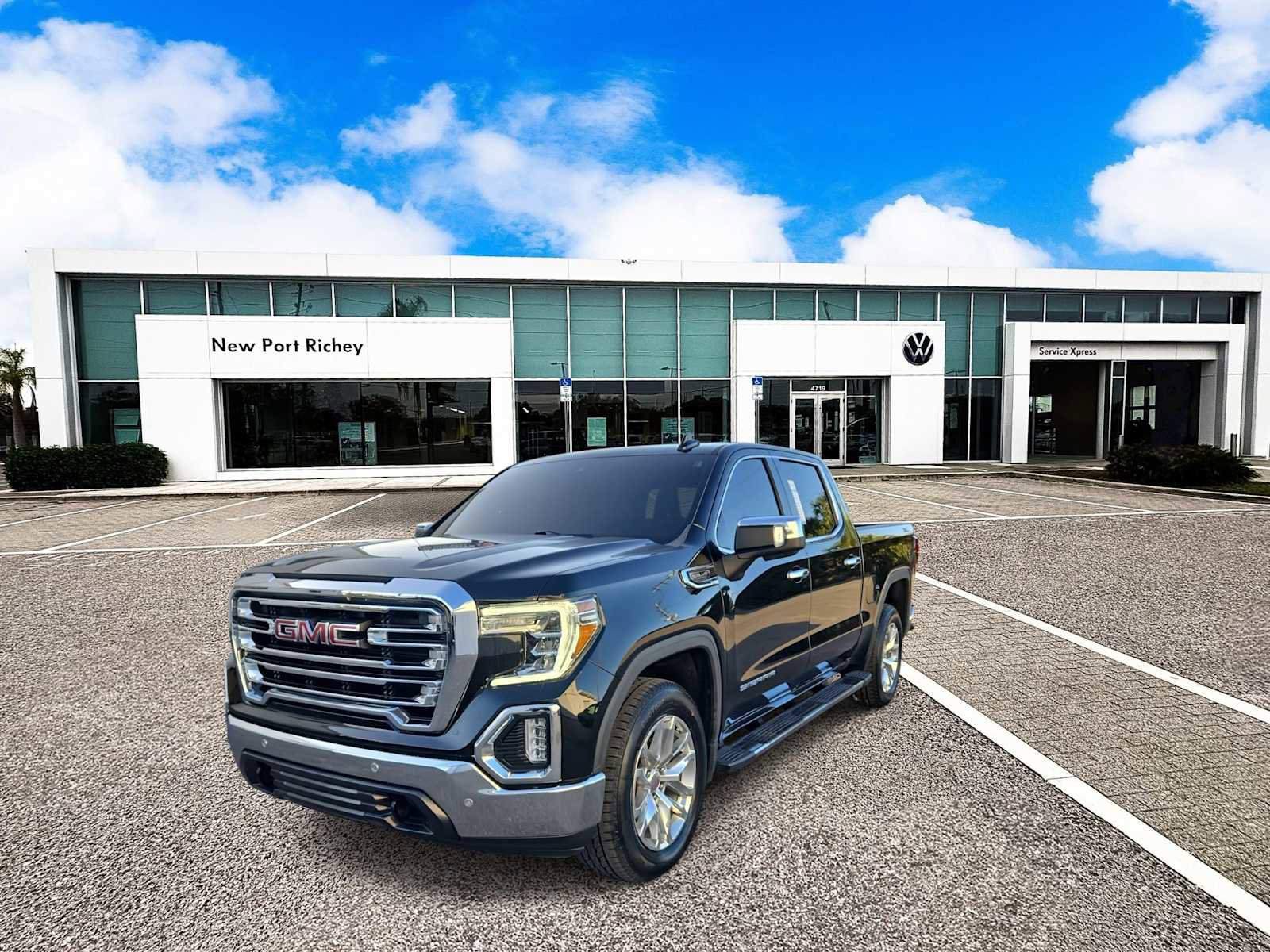 Used 2022 GMC Sierra 1500 SLT w/ SLT Premium Plus Package image 4