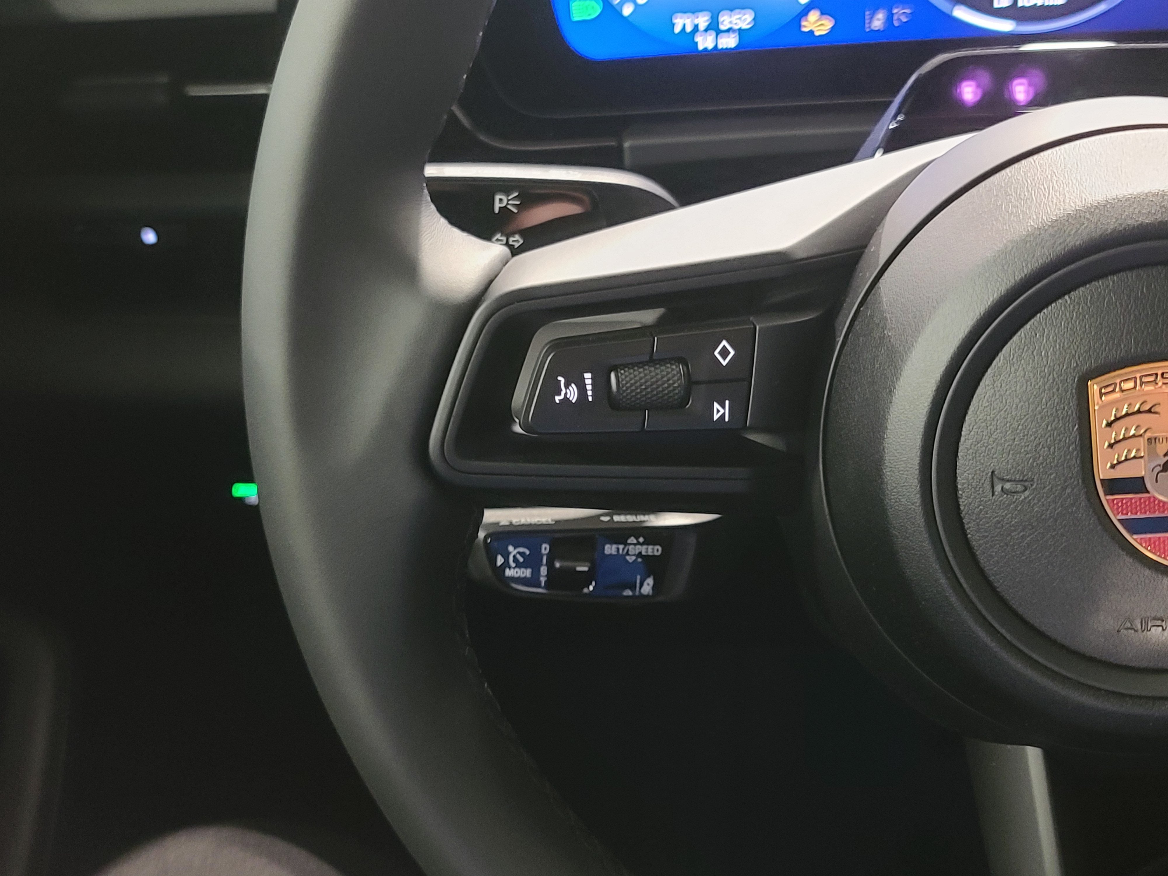 New 2026 Porsche Macan Electric RWD image 17