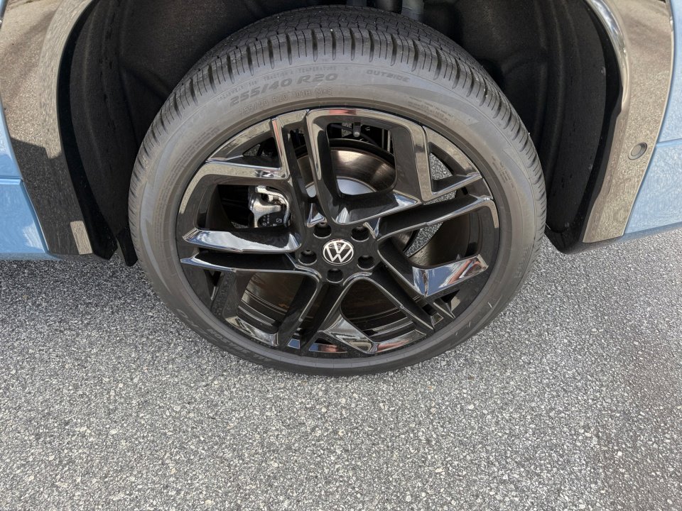 New 2026 Volkswagen Tiguan SE R-Line AWD/4WD image 22
