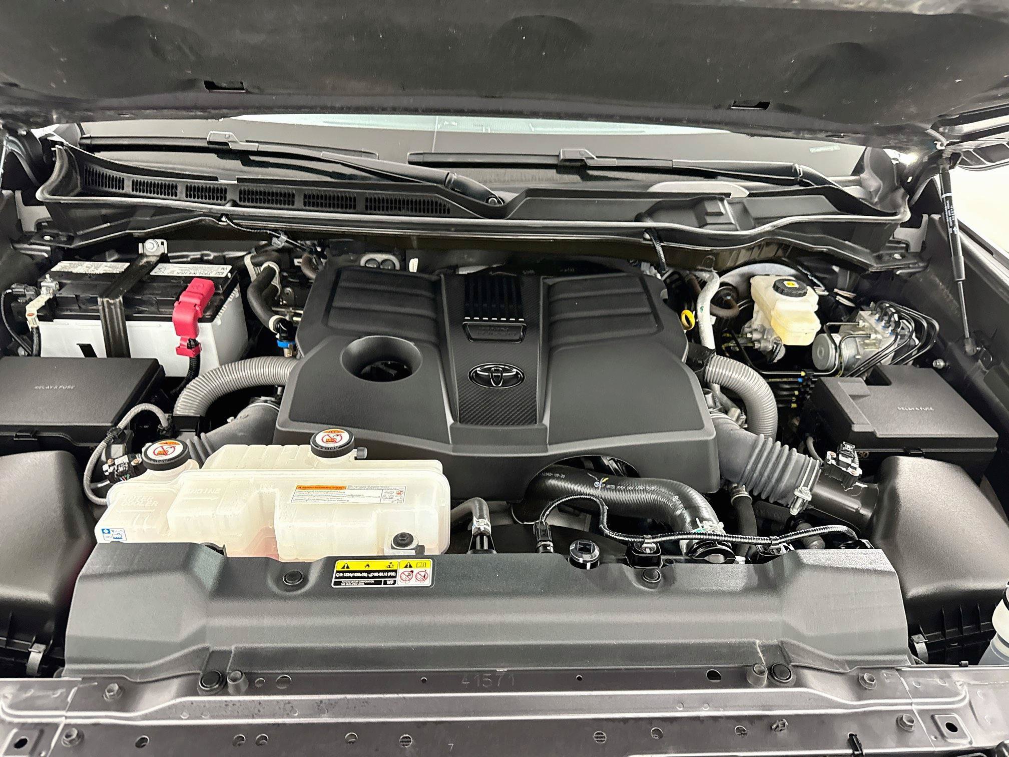 Certified 2025 Toyota Tundra SR5 w/ Advanced Technology Package AWD/4WD image 10