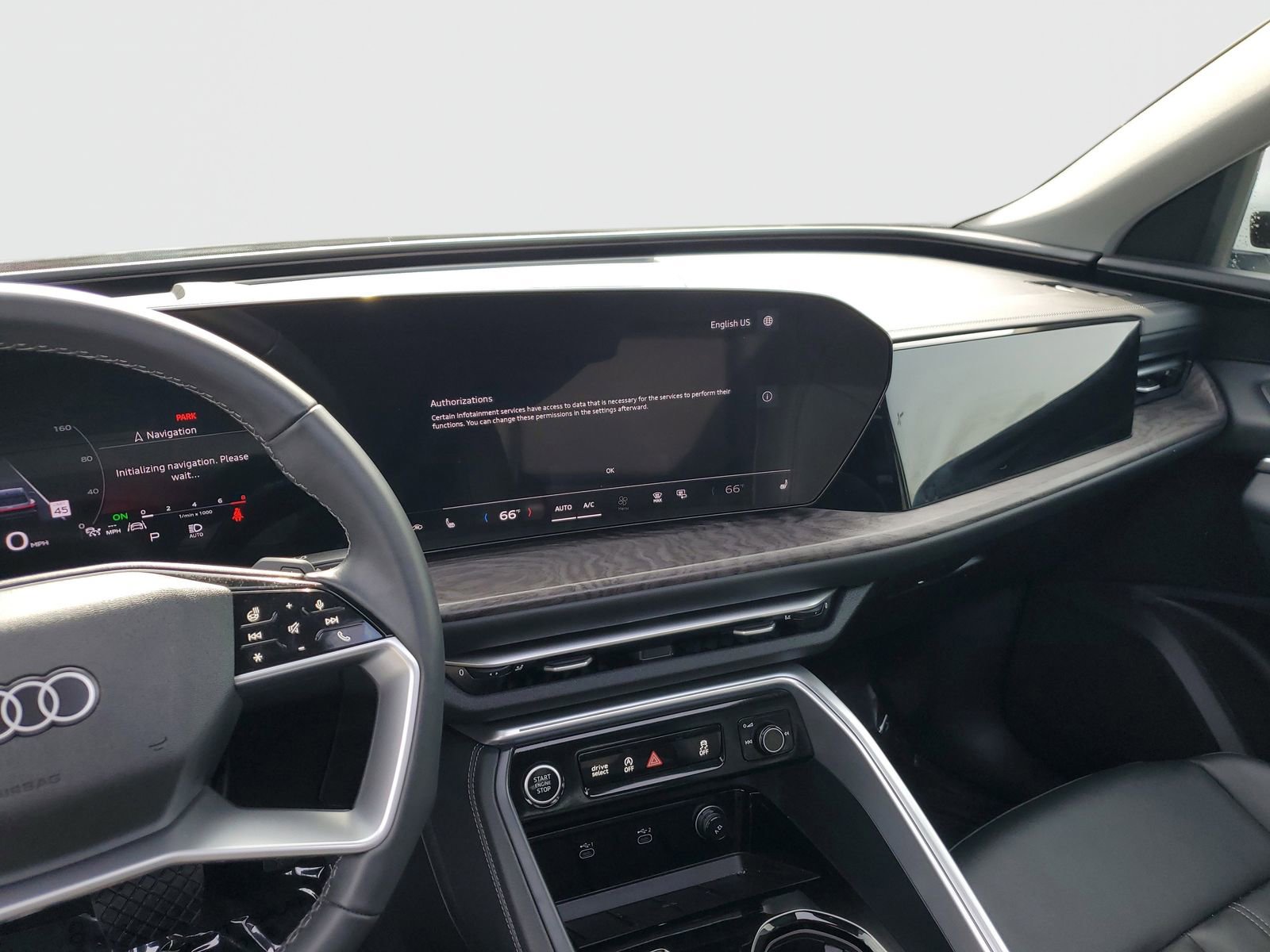 Used 2025 Audi Q5 Premium w/ Convenience Package image 28