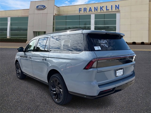 New 2025 Lincoln Navigator L Reserve w/ Jet Appearance Package image 5