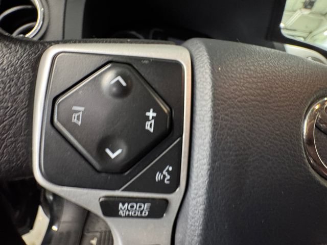 Used 2020 Toyota Tundra SR5 w/ SR5 Convenience Package AWD/4WD image 18