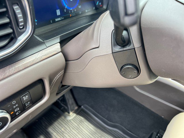 Certified 2023 Ford Explorer Platinum w/ Technology Package AWD/4WD image 12