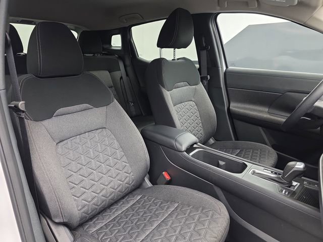 Used 2025 Nissan Kicks SV image 45