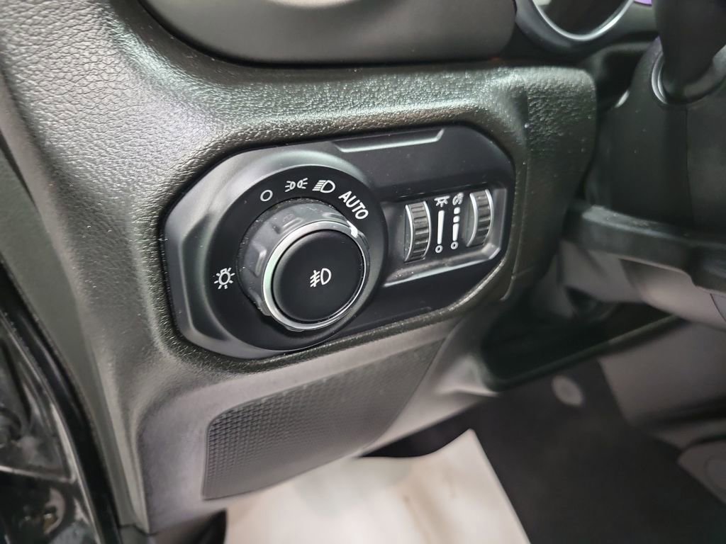 Used 2022 Jeep Wrangler Sport S image 18