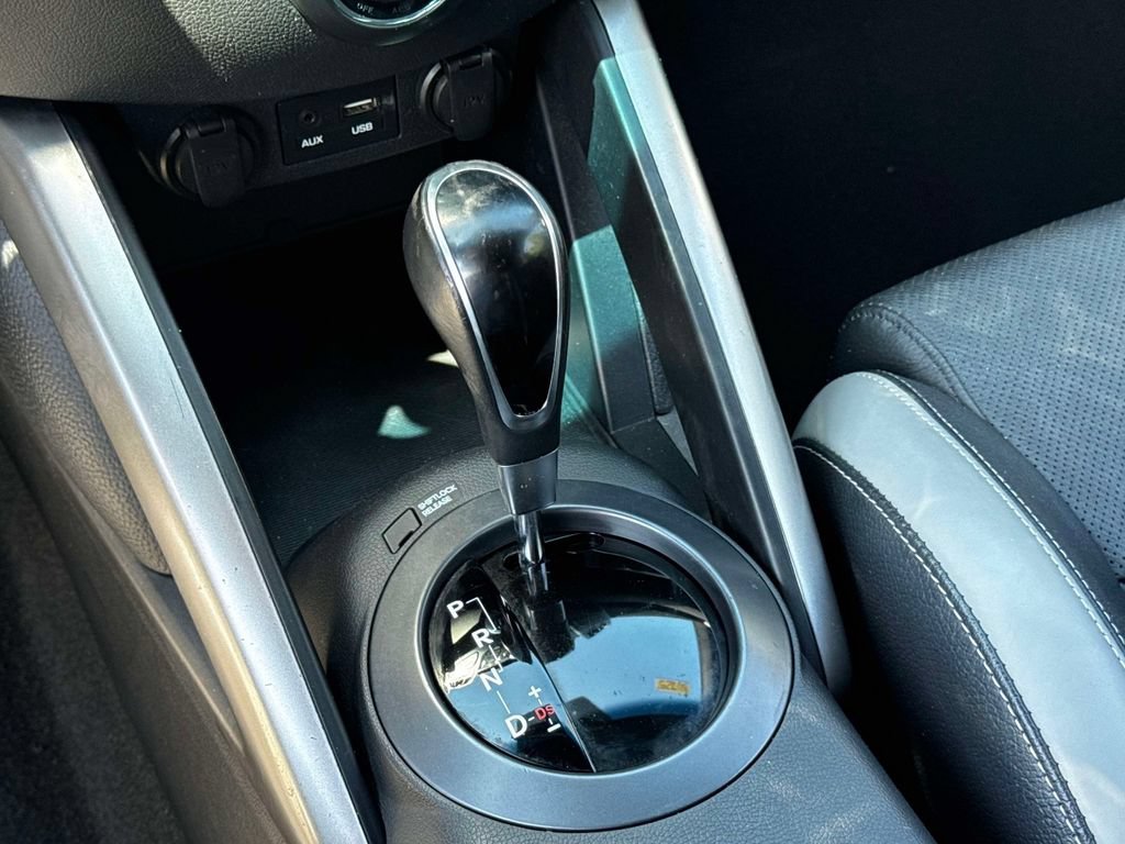 Used 2016 Hyundai Veloster Turbo FWD image 25