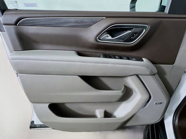 Used 2022 GMC Yukon XL SLT w/ SLT Luxury Package image 34