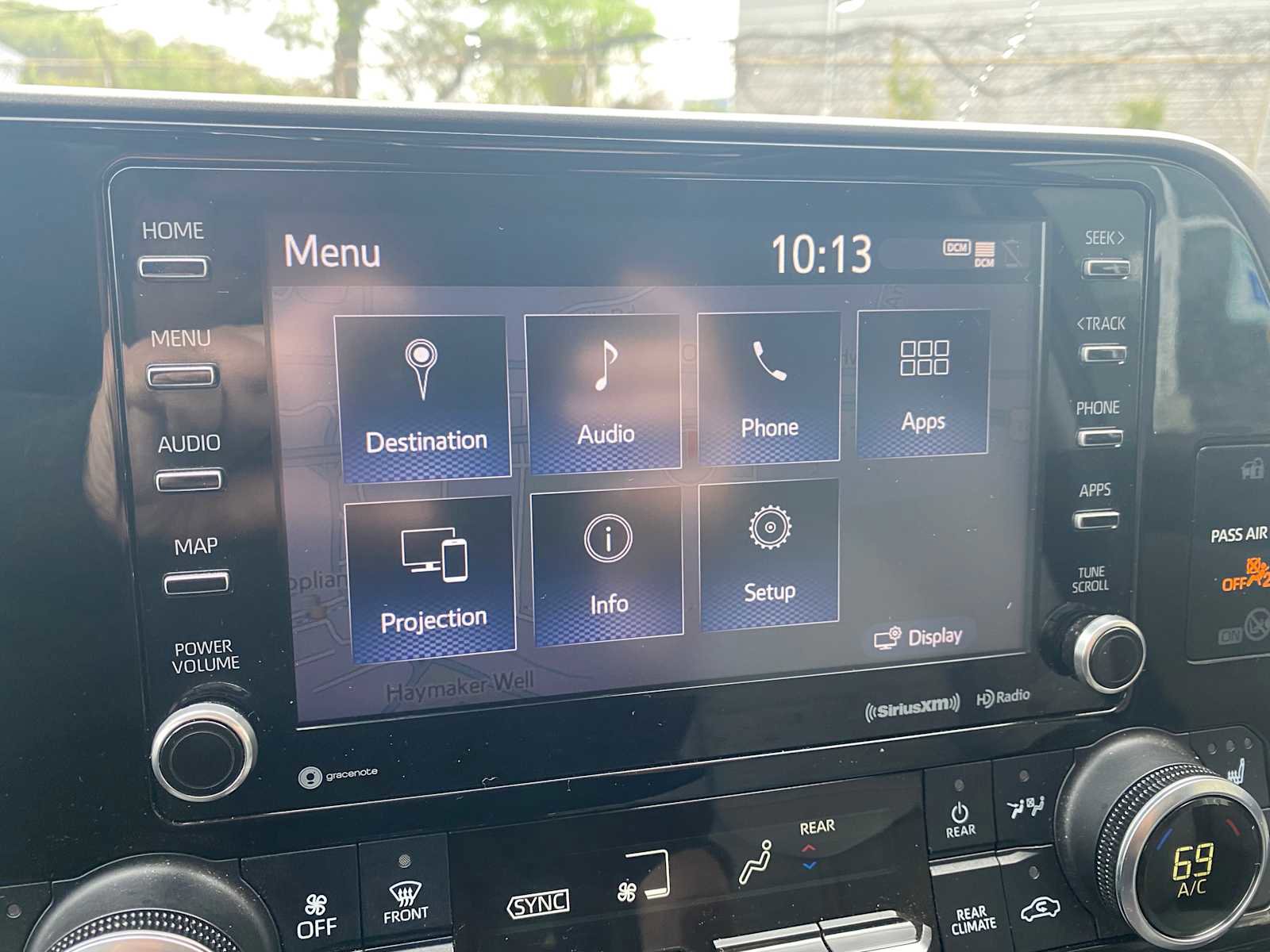 Used 2020 Toyota Highlander XLE AWD/4WD image 22