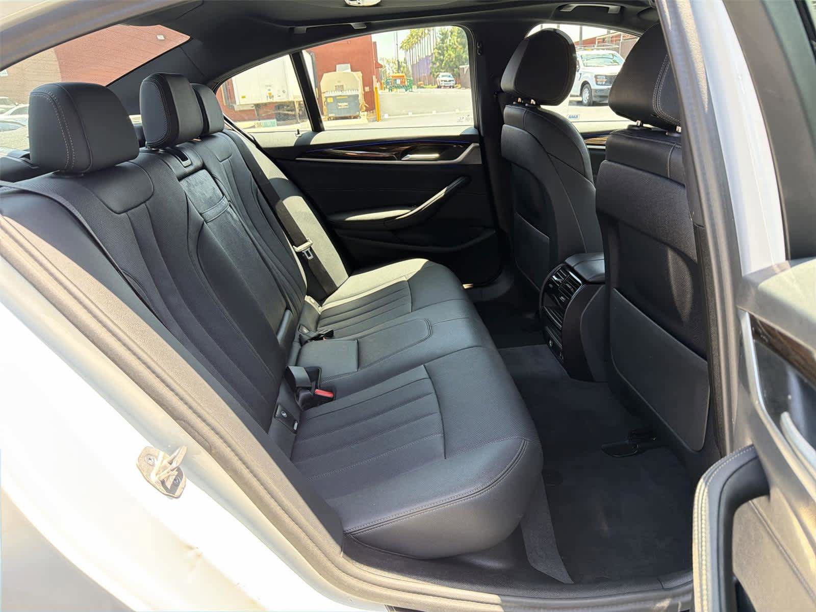 Used 2023 BMW 540i w/ M Sport Package RWD image 14