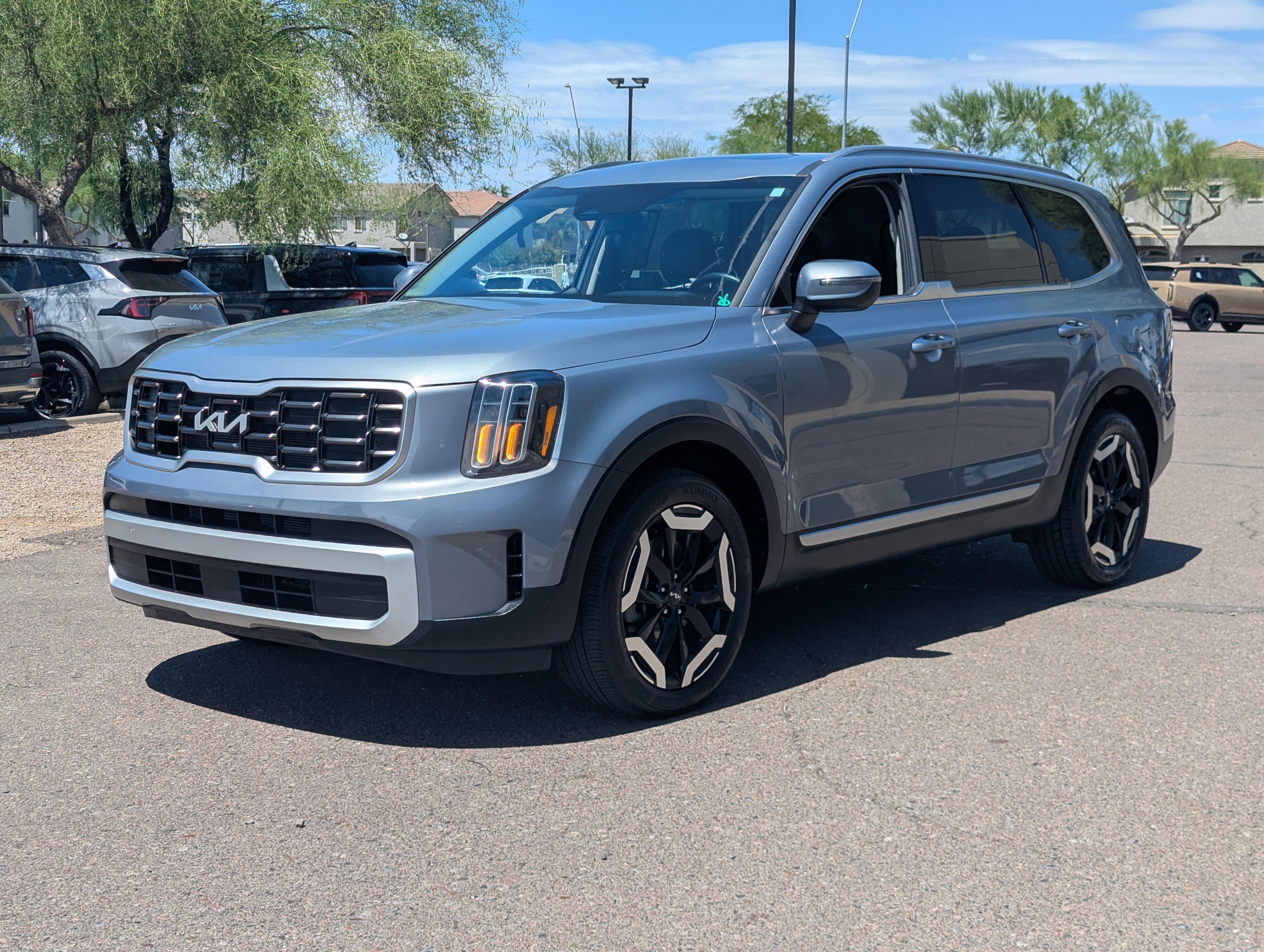 Certified 2024 Kia Telluride S w/ S Sunroof Package FWD image 6
