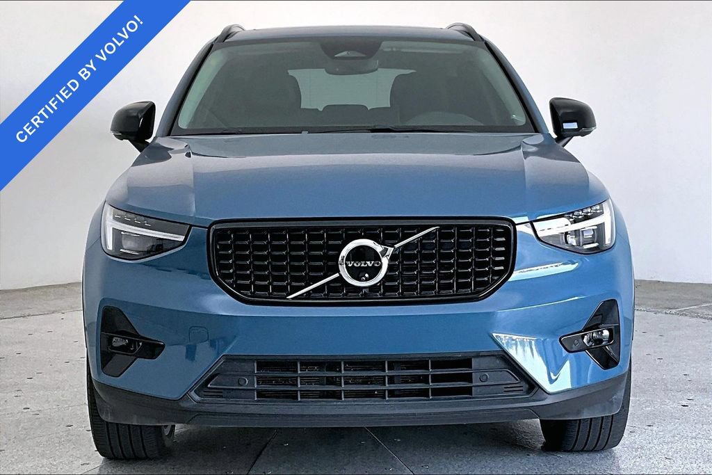 Certified 2024 Volvo XC40 B5 Plus w/ Protection Package Premier AWD/4WD image 3