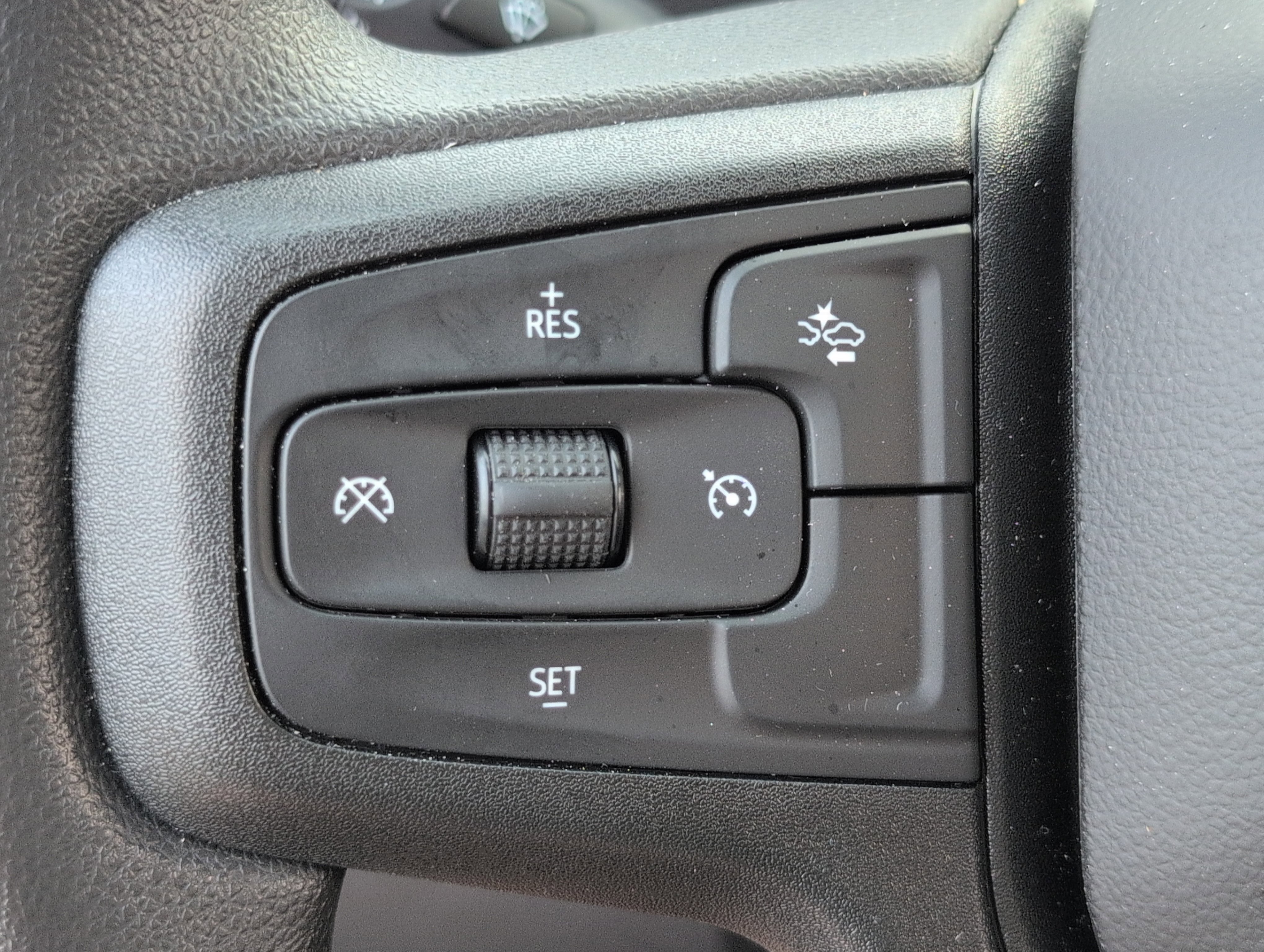 Used 2024 Chevrolet Silverado 1500 Custom image 21