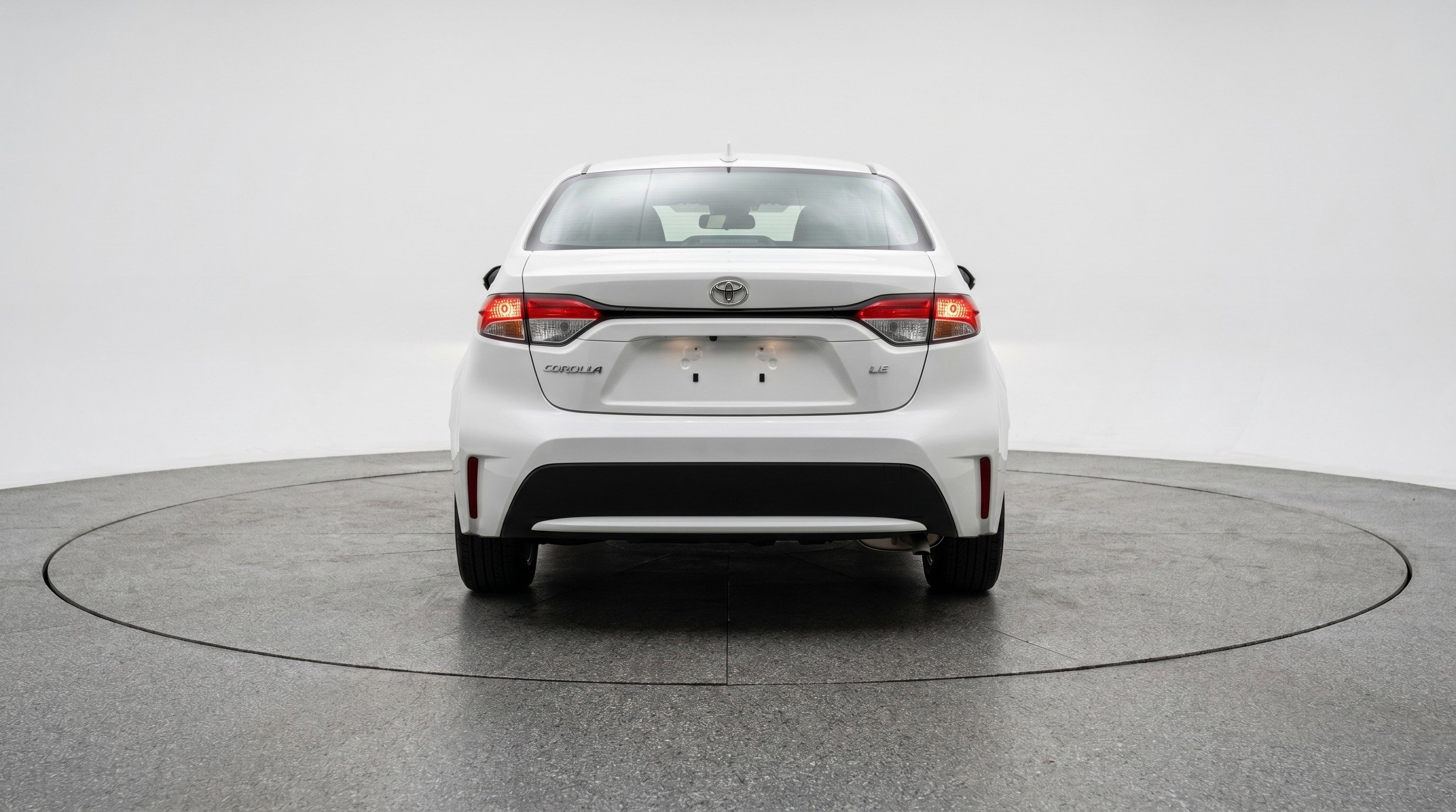 Used 2025 Toyota Corolla LE FWD image 7