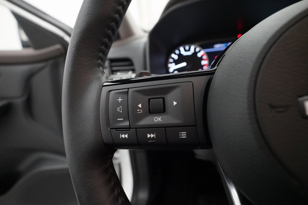 Used 2023 Nissan Rogue SL image 18