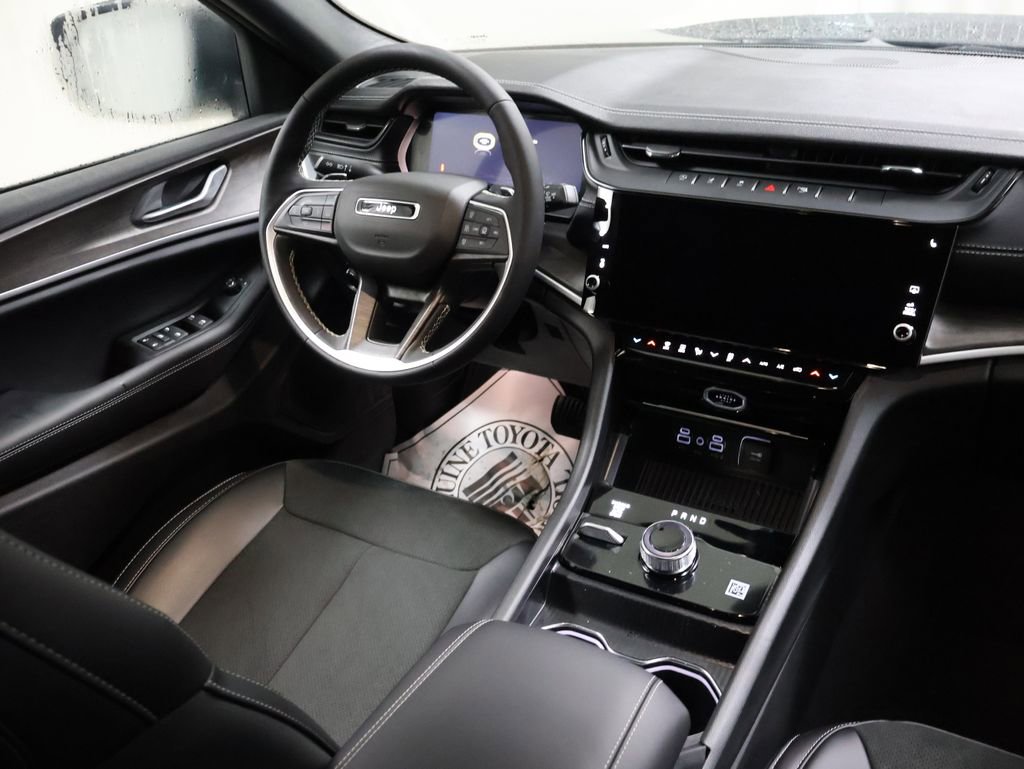 New 2026 Jeep Grand Cherokee Laredo image 19