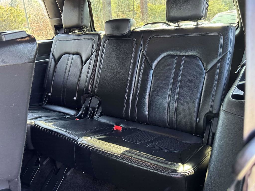 Used 2018 Ford Expedition Limited image 17