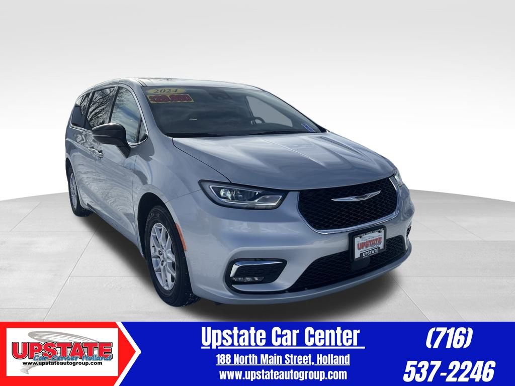 Used 2024 Chrysler Pacifica Touring-L