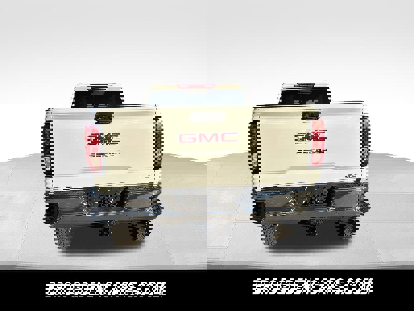 New 2026 GMC Sierra 2500 SLE image 4