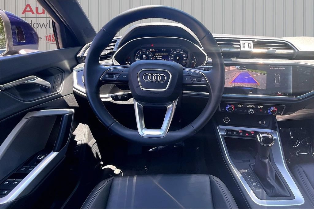 Used 2025 Audi Q3 2.0T Premium w/ Convenience Package AWD/4WD image 8