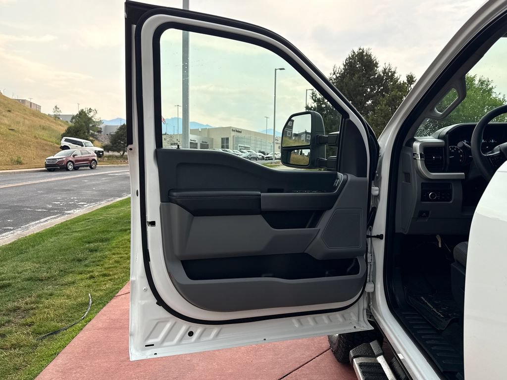 Certified 2025 Ford F250 XLT w/ 360-Degree Camera Package AWD/4WD image 12